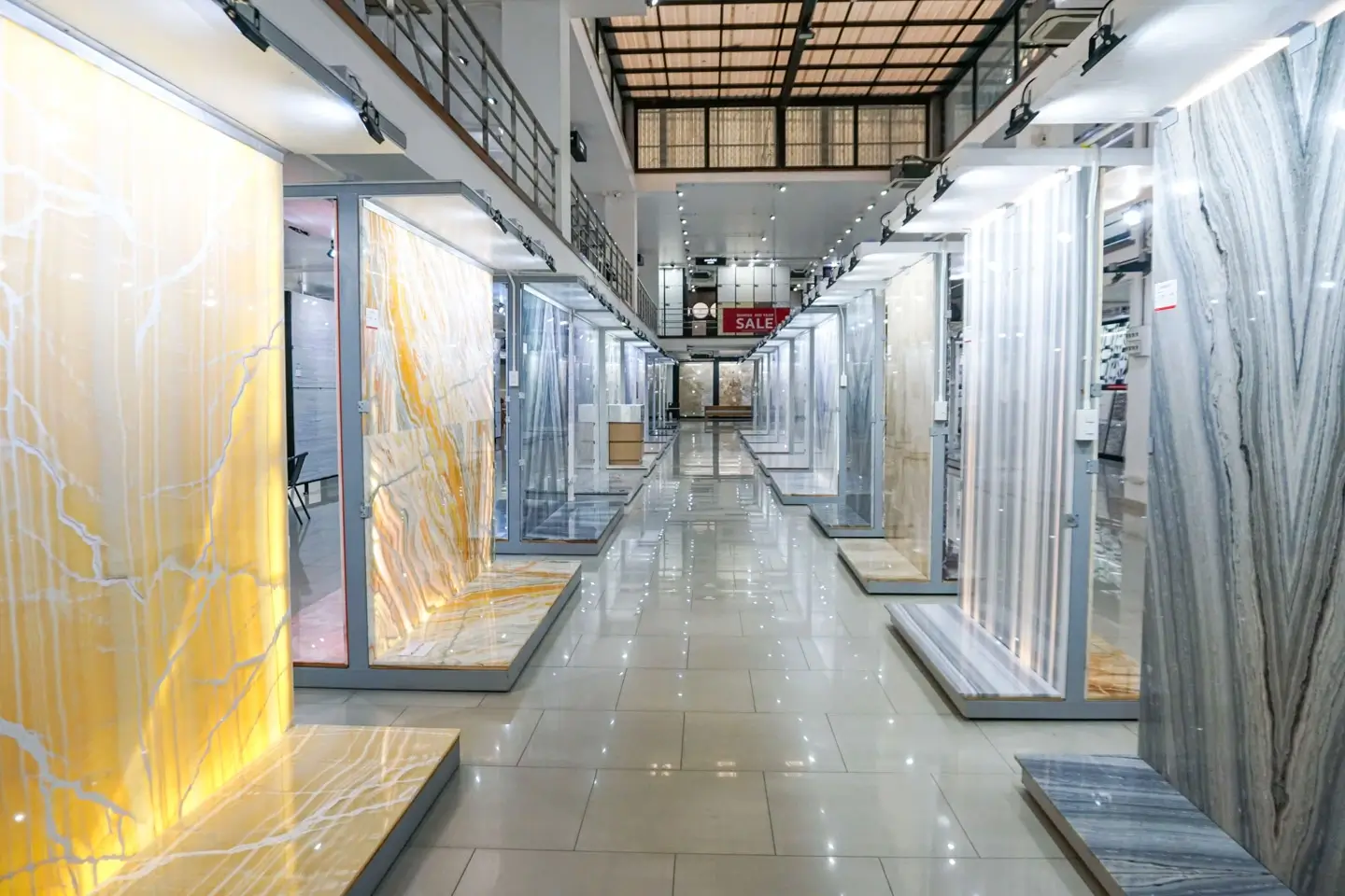 Marble panels in the Siamtak showroom