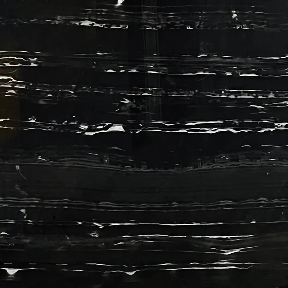 ลายเส้นแร่ของหินอ่อน Silver Dragon