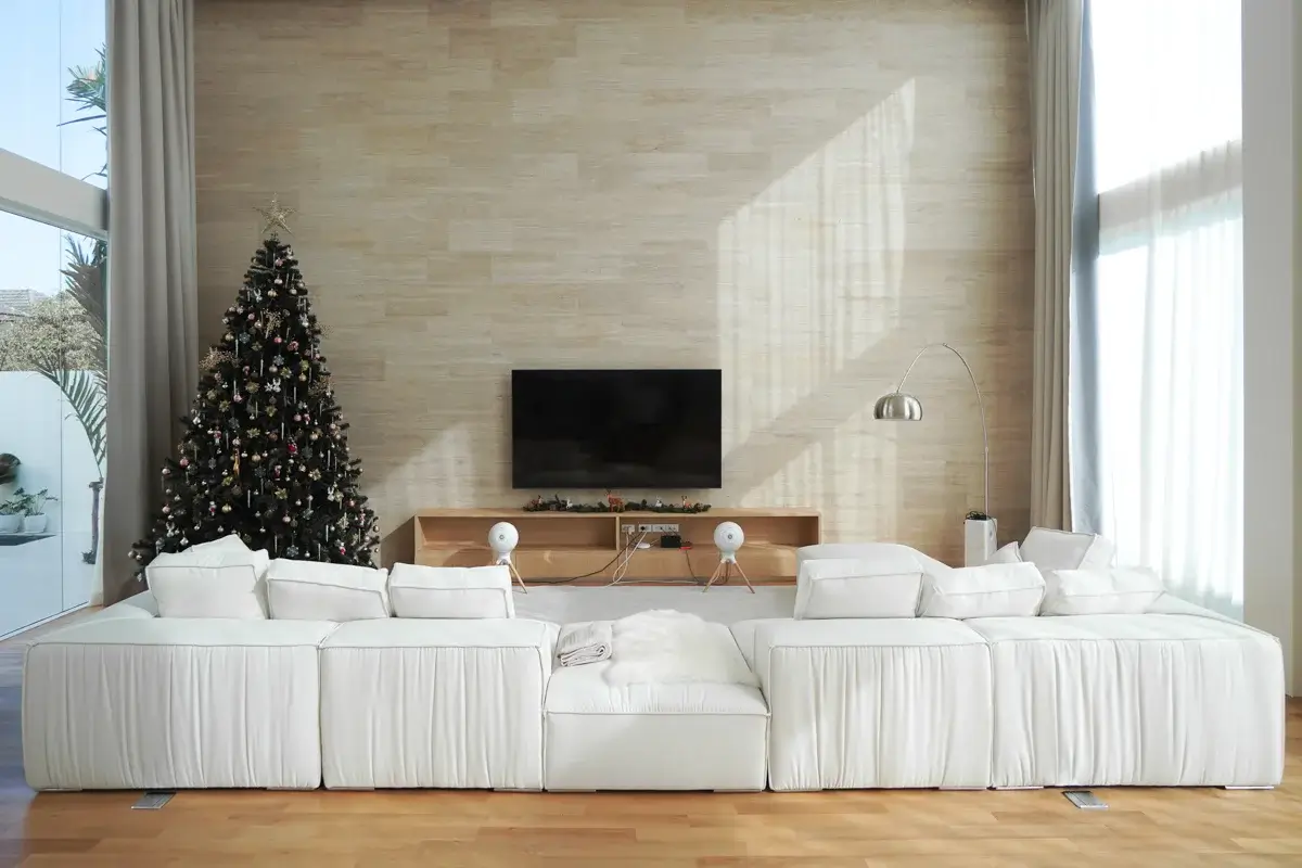 ผนังห้องรับแขกหินอ่อน Rome Travertine กับบ้านสไตล์ Minimal Muji